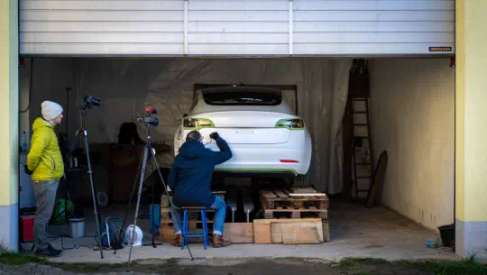 Martin parkt in Franken